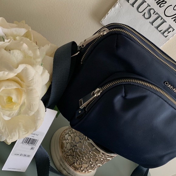 ❌SOLD❌ NWT! Calvin Klein Tanya Nylon Crossbody - Picture 3 of 8
